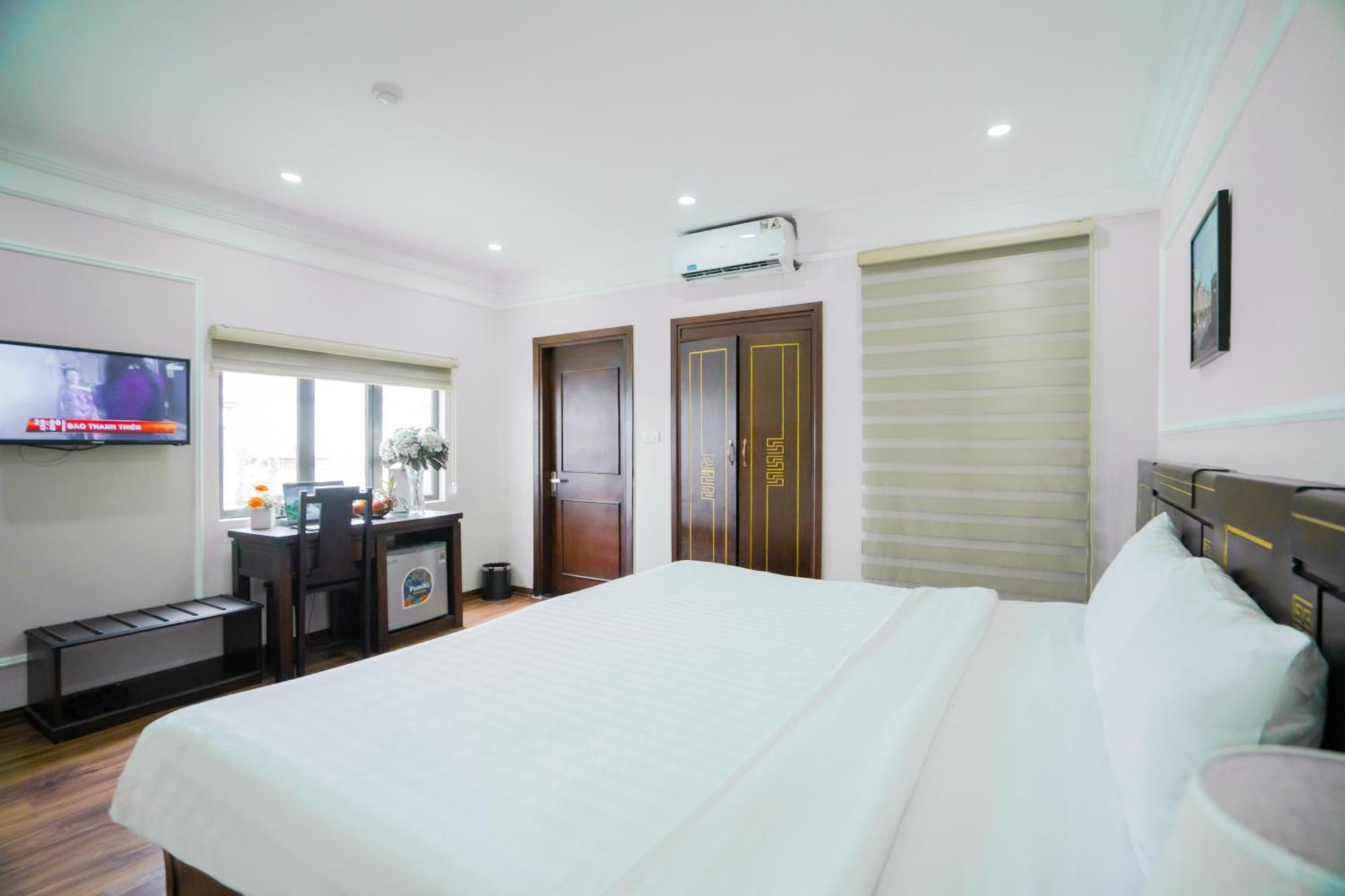 Ha Noi Lake View Hotel & Travel Hanoi Exterior photo