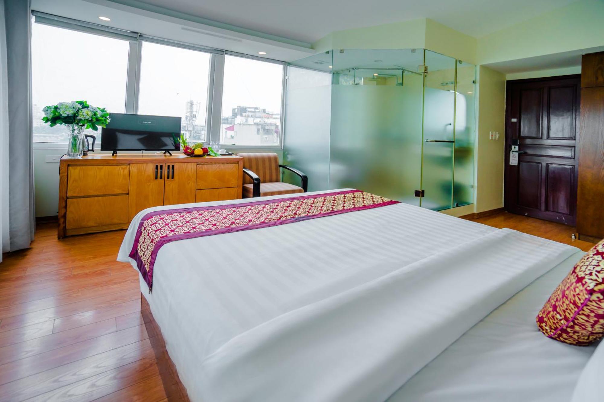 Ha Noi Lake View Hotel & Travel Hanoi Exterior photo