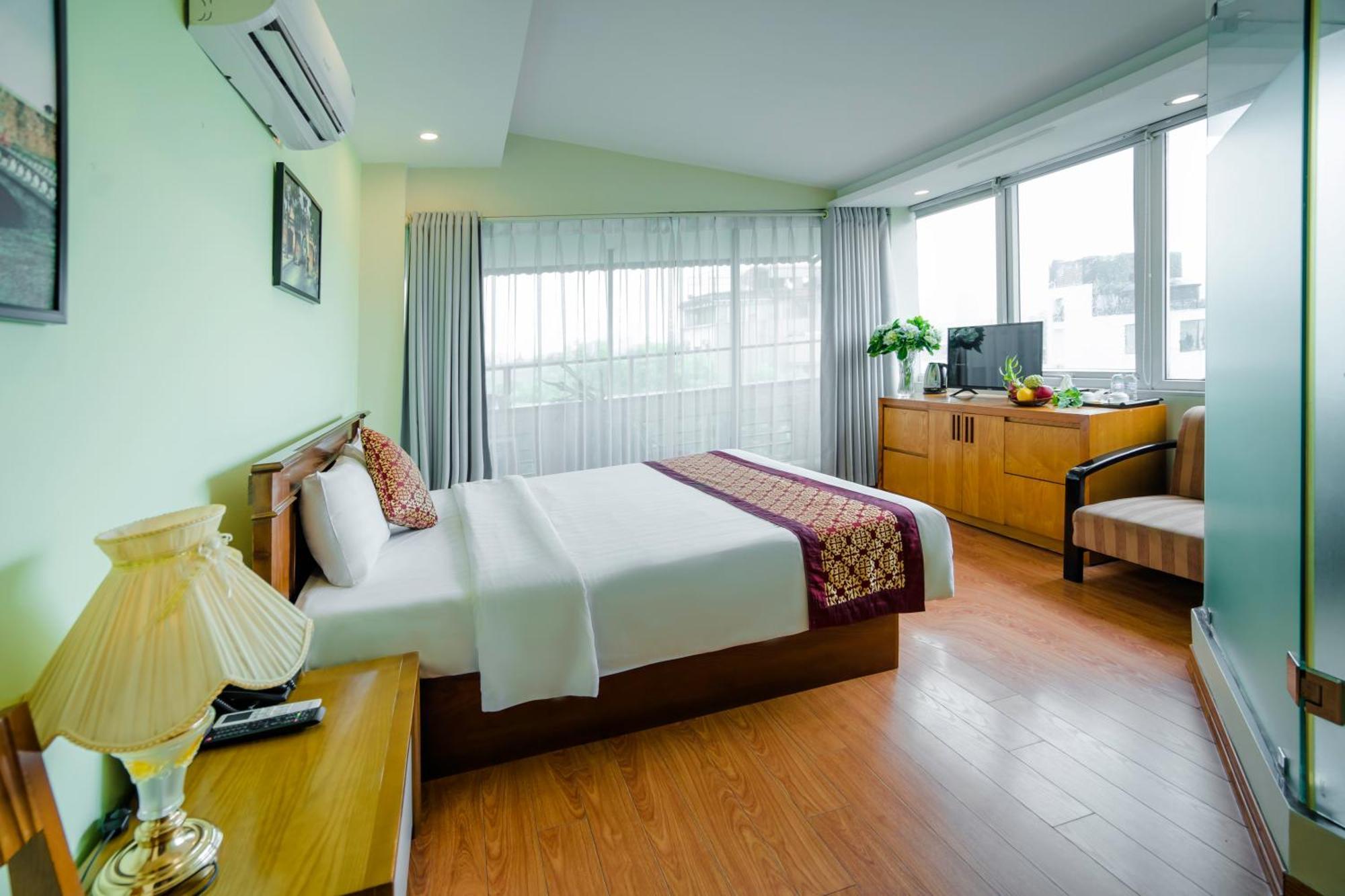 Ha Noi Lake View Hotel & Travel Hanoi Exterior photo