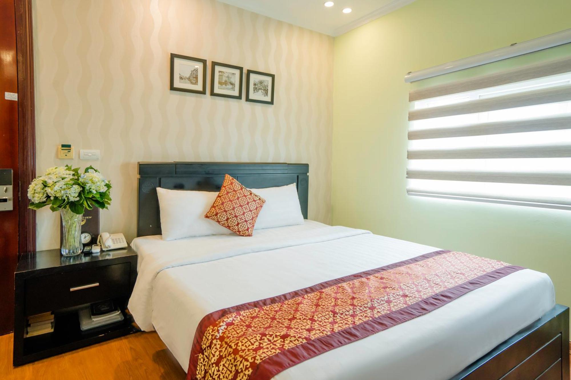 Ha Noi Lake View Hotel & Travel Hanoi Exterior photo